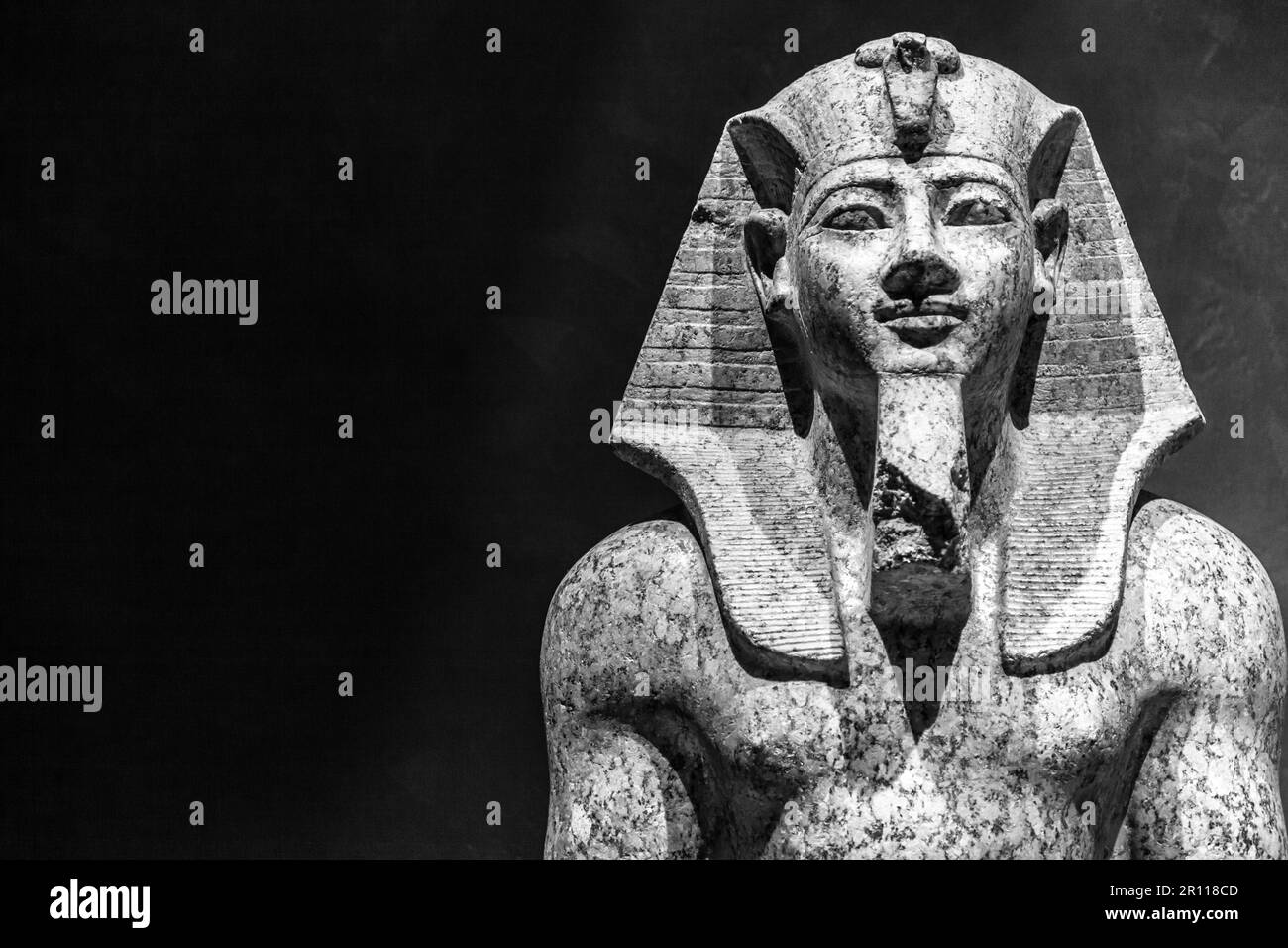 Pharaoh Amnhotep II, 1400 BC, statue made of granite Stock Photo Alamy