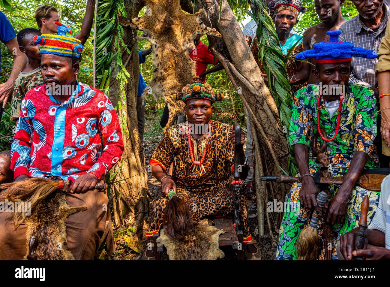 Tribal chief of the Yaka tribe, Mbandane, Congo Stock Photo Alamy