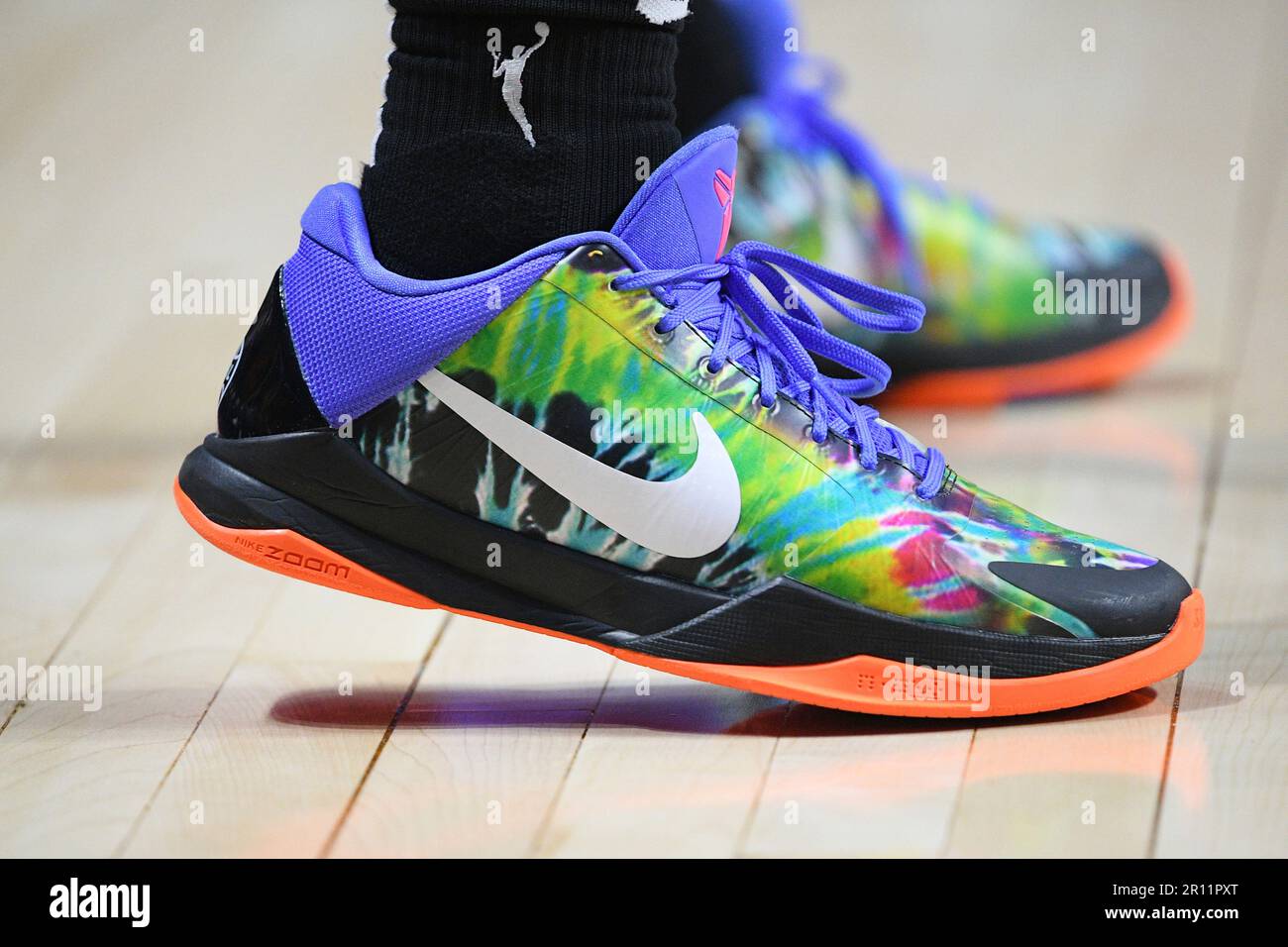 Liberty basketball shoes best sale