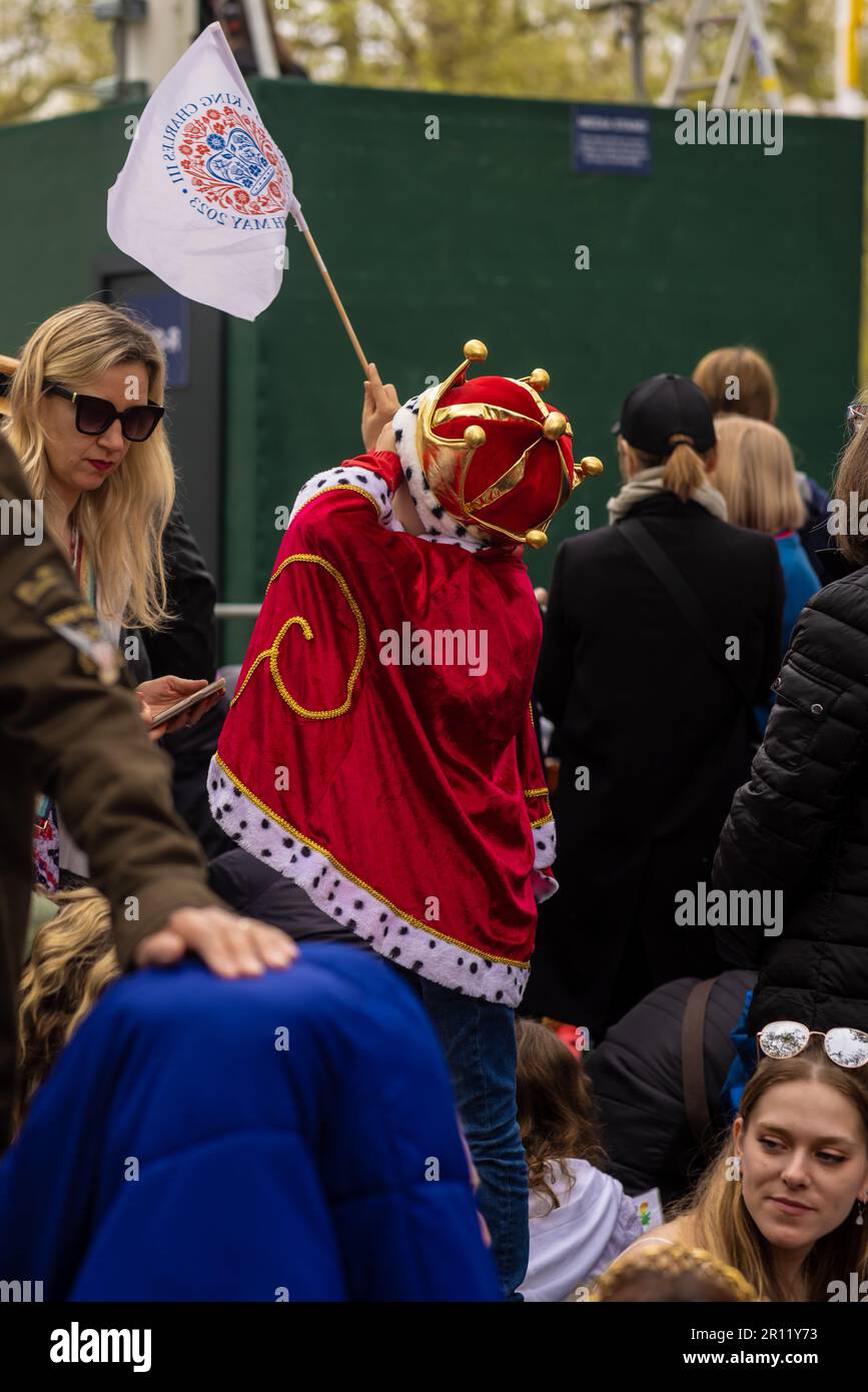 Coronation flag sellers hi-res stock photography and images - Alamy