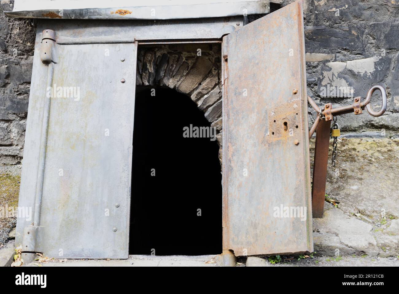 The opening to the crypts at St. Michan's Church in Dublin, Ireland ...