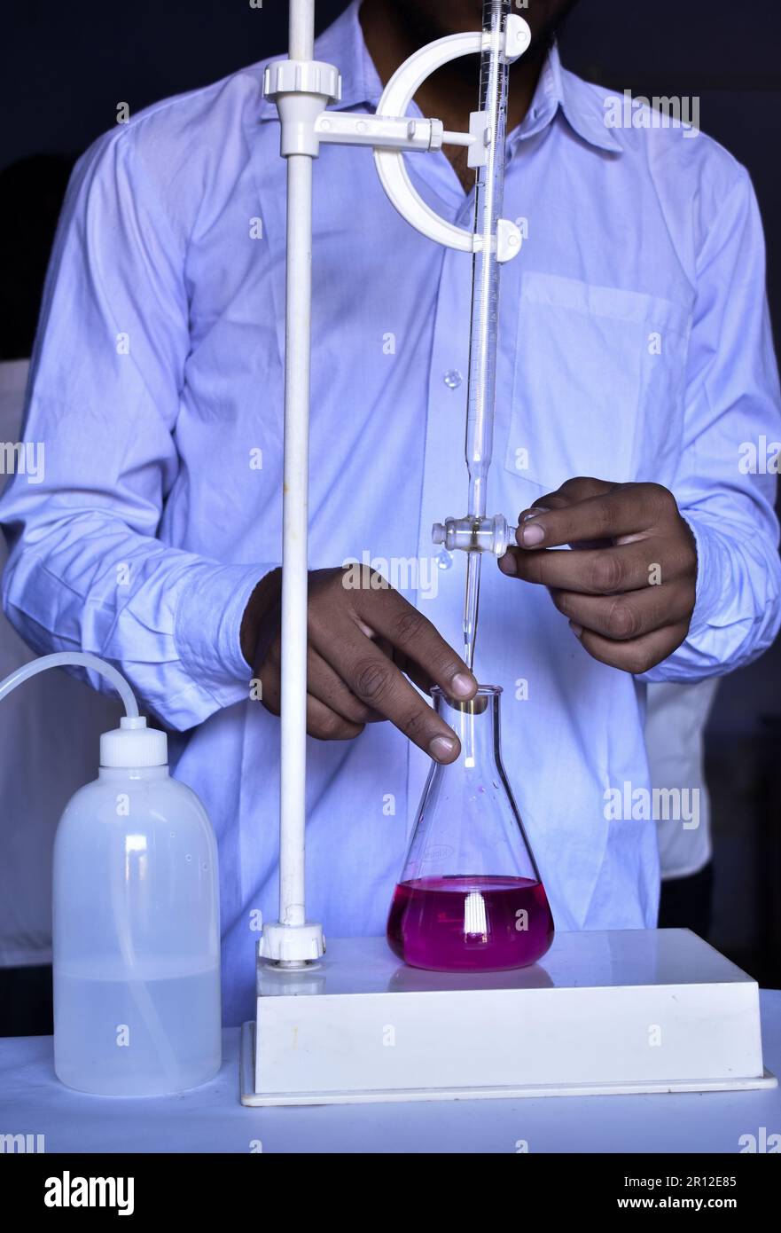 Titration pipette hires stock photography and images Alamy