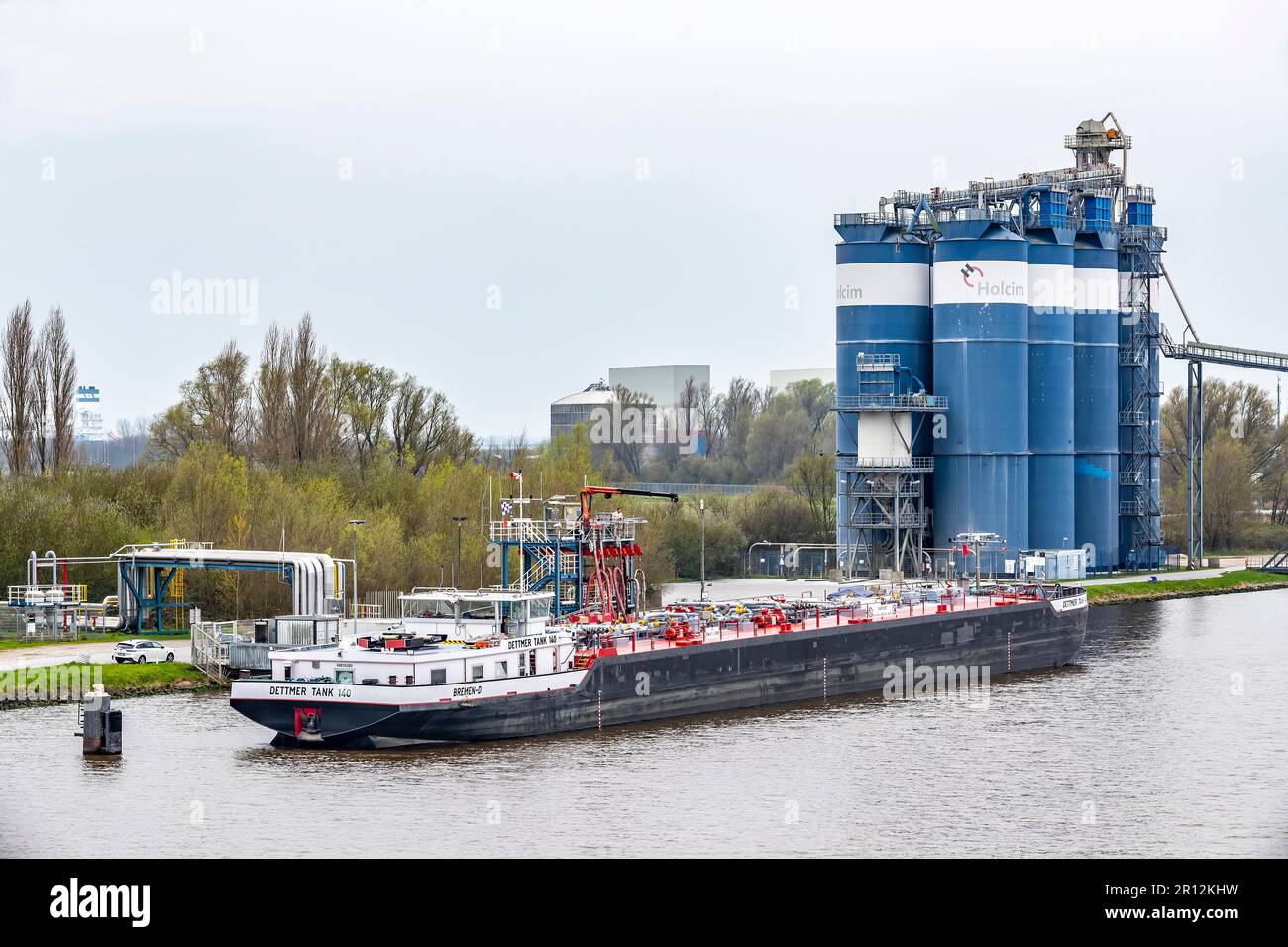 DETTMER TANK140 Tanker at Holcim (Deutschland) GmbH a Building materials store in Brunsbüttel