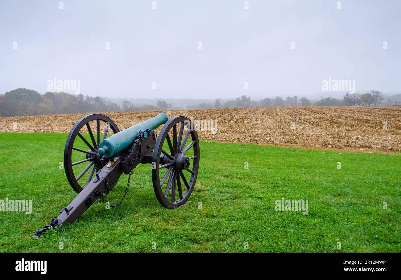 Battlefield positions hi-res stock photography and images - Alamy