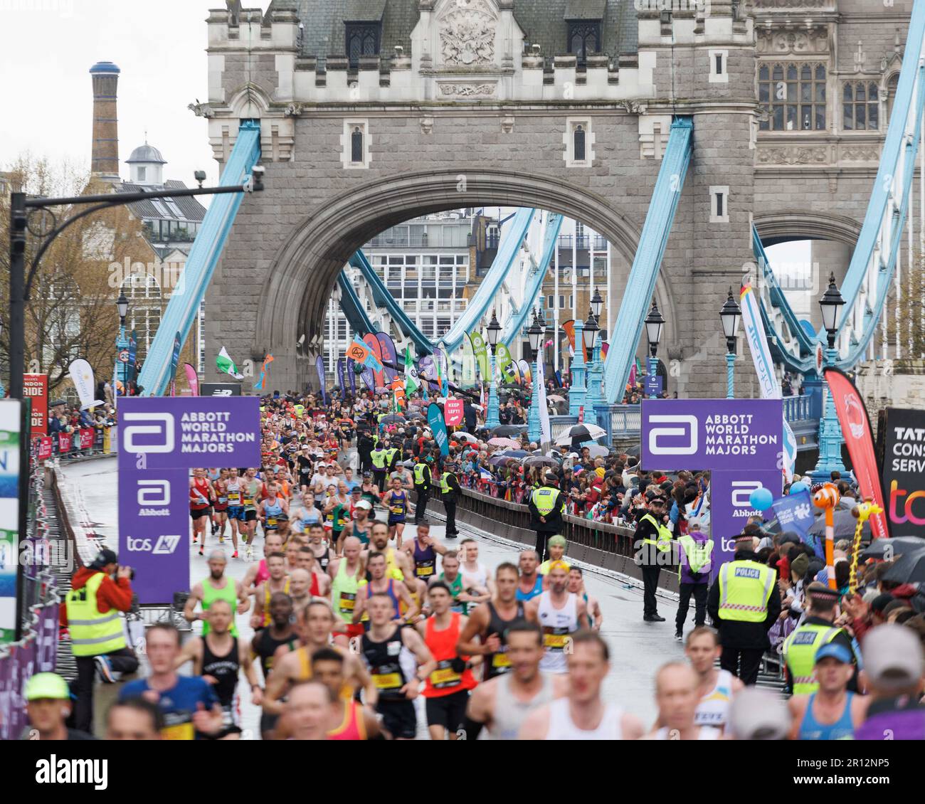 London Marathon runners run past Tower Bridge this morning.   Image shot on 23rd Apr 2023.  © Belinda Jiao   jiao.bilin@gmail.com 07598931257 https:// Stock Photo