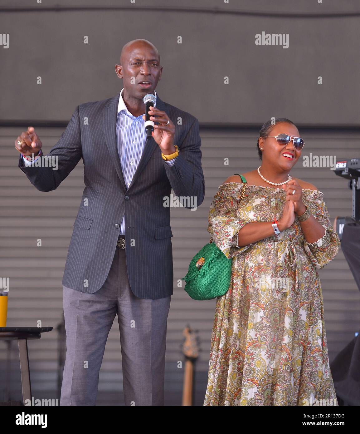 MIRAMAR, FLORIDA - MAY 07: City of Miramar Mayor Wayne Messam and wife Angela Messam on stage during the Black Violin Foundation: Dreamer Art Festival at Miramar Regional Park Ampitheater on May 7, 2023 in Miramar, Florida.  (Photo by JL/Sipa USA) Stock Photo