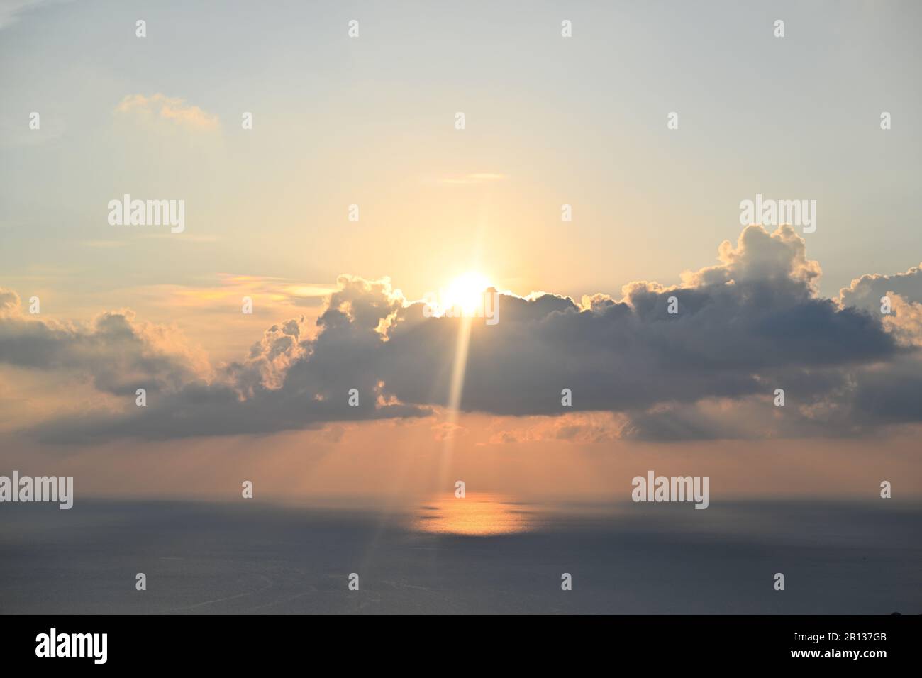 Sunny sky beautiful bay beach hi-res stock photography and images - Alamy