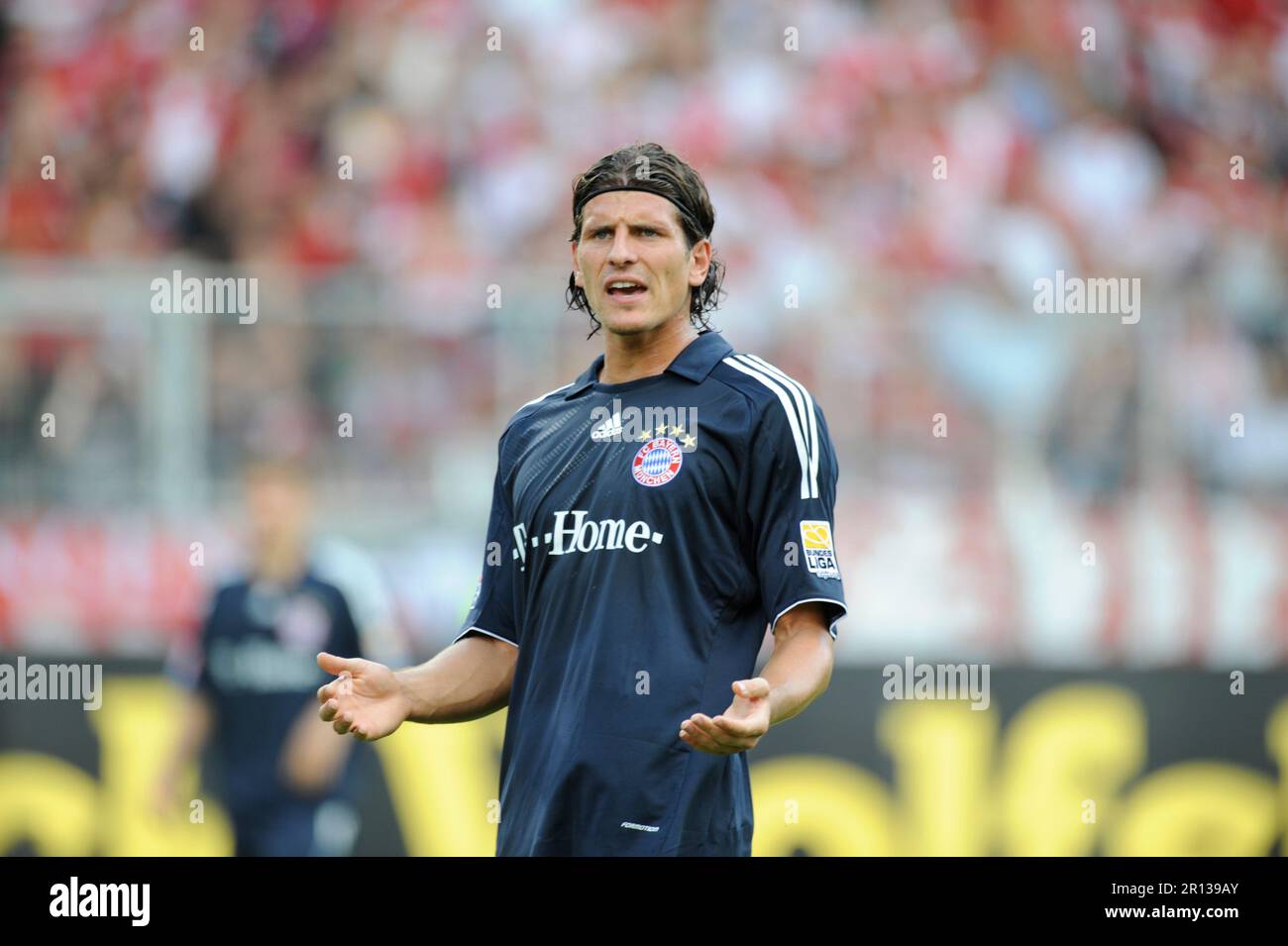 Mario Gomez Geste Fußball Bundesliga FSV Mainz 05 - FC Bayern München 2:1. 22.8.2009. Stock Photo