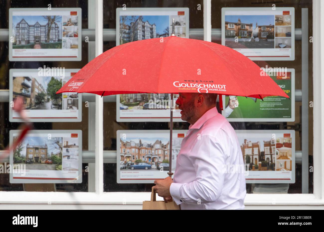 pic shows:  House hunting in Highgate North London today 11.5.23 As interest rates rise again  Rain was falling in a flash thunderstorm as storm hit t Stock Photo