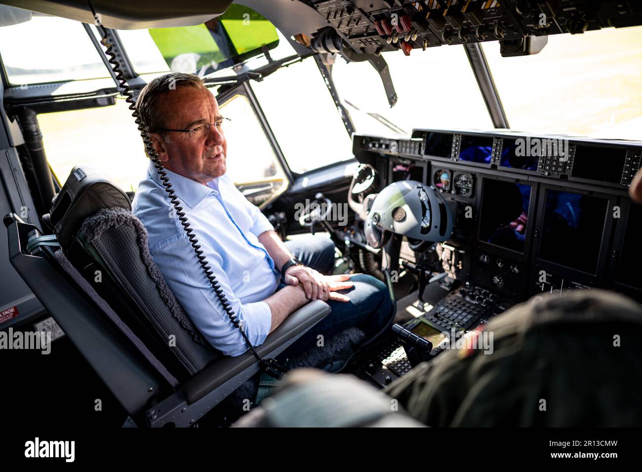 Laage, Germany. 11th May, 2023. Boris Pistorius (SPD, l), Federal