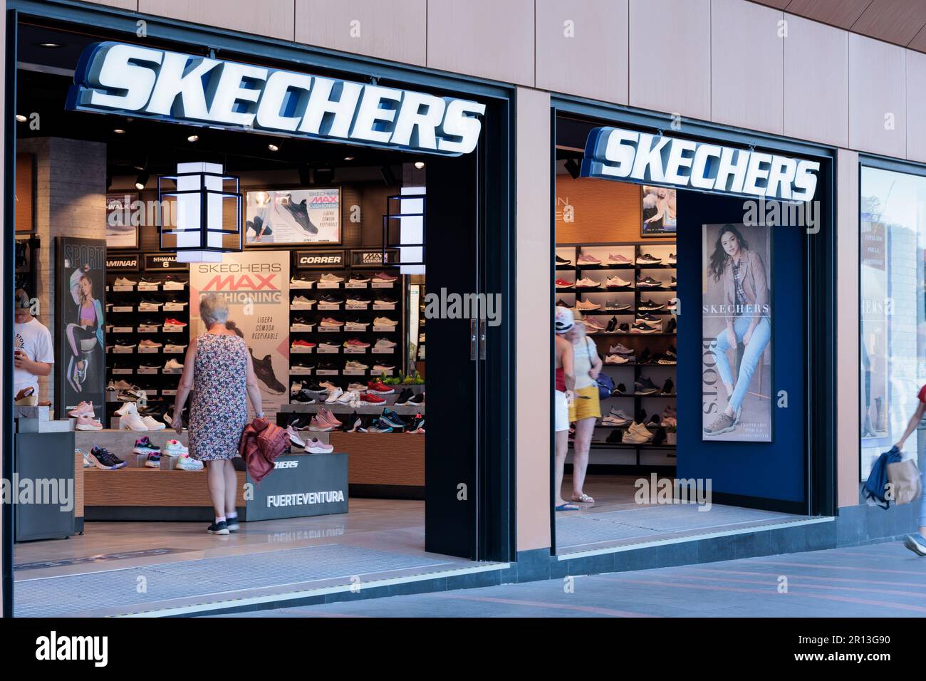Skechers shoe hi-res stock and - Alamy