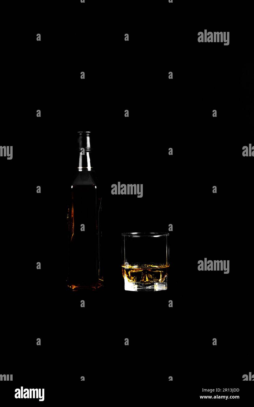 Whiskey Scotch whiskey, alcohol, relaxation, toasting, alcoholism