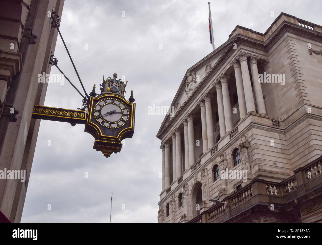 Bank of england has raised interest rates hi-res stock photography and ...