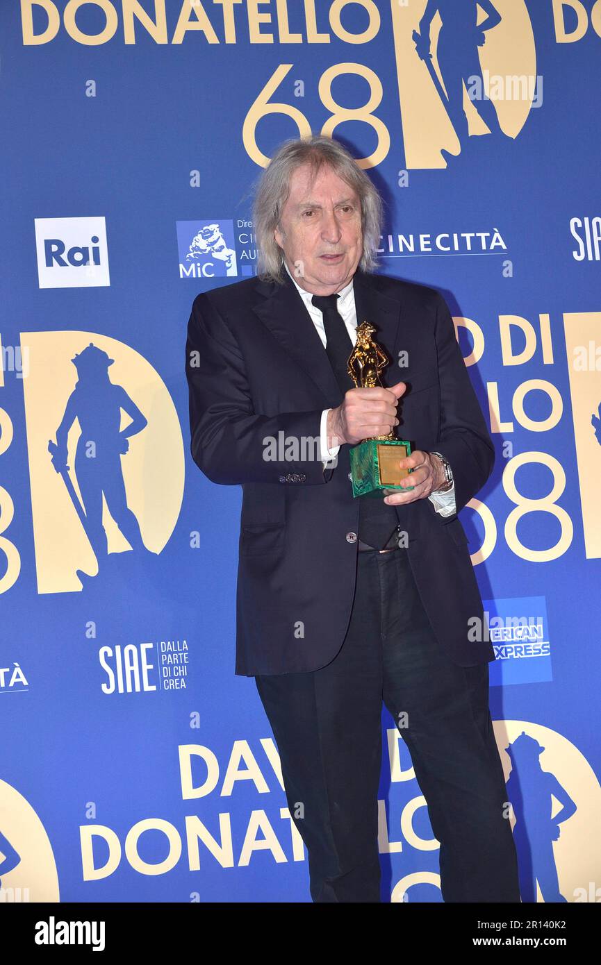 Rome, Italien. 10th May, 2023. Enrico Vanzina attends the 68th David Di Donatello red carpet on May 10, 2023 in Rome, Italy Credit: dpa/Alamy Live News Stock Photo
