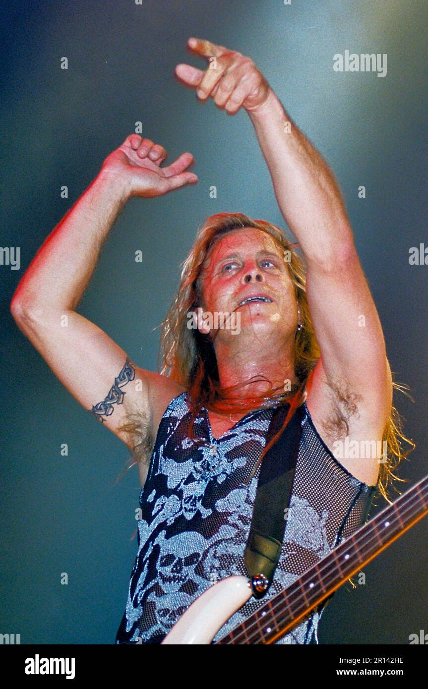 Johnny lee middleton 2001 hi res stock photography and images Alamy Johnny lee middleton 2001 hi res stock photography and images Alamy