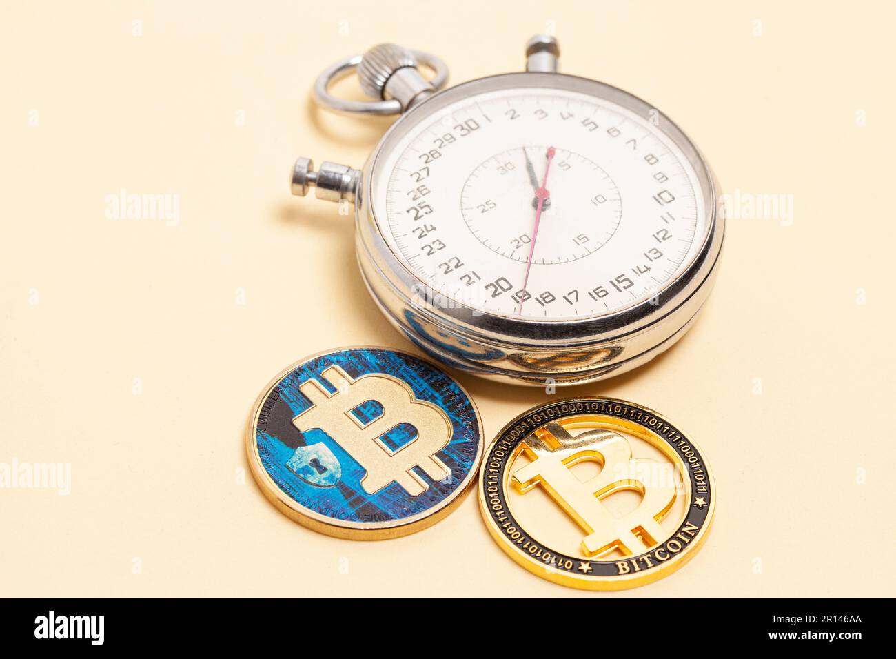 Stopwatch bitcoin hi-res stock photography and images - Alamy
