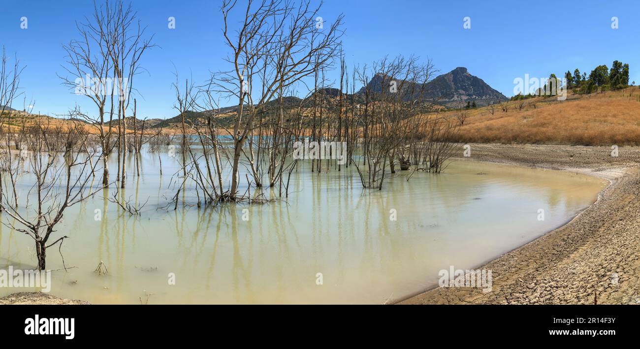Pantano de zahara de la sierra hi-res stock photography and images - Alamy