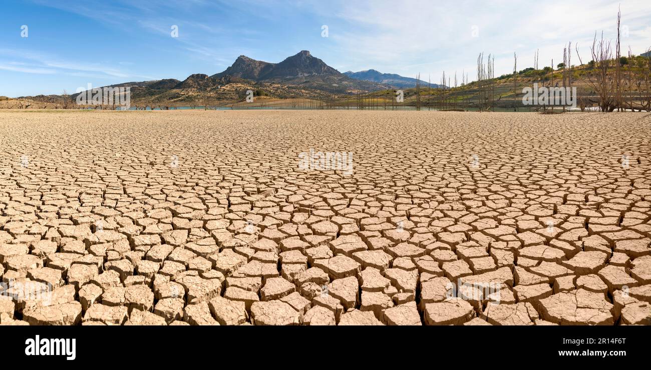 Pantano de zahara de la sierra hi-res stock photography and images - Alamy