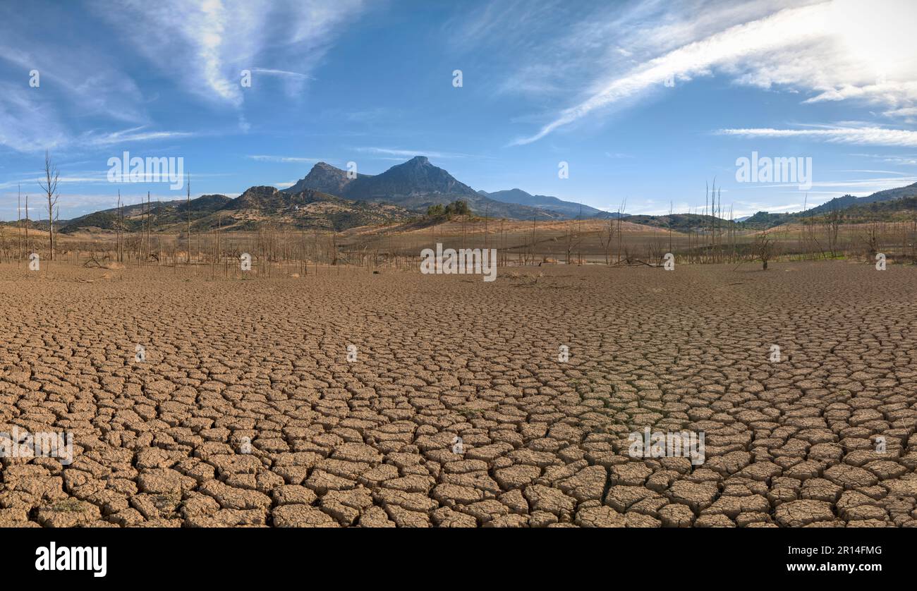 Pantano de zahara de la sierra hi-res stock photography and images - Alamy