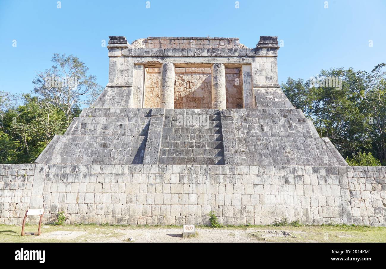 The Mayan ball court of Chichen Itza, the largest ever built in Mesoamerica Stock Photo Alamy