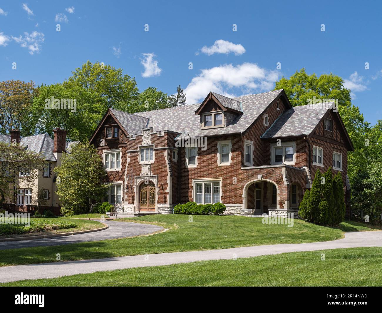 Mansion on Lindell boulevard overlooking Forest Park Stock Photo Alamy