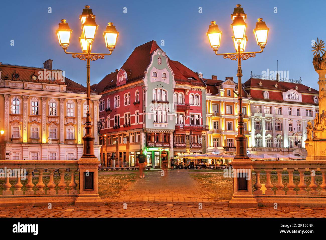 Restaurant art nouveau hi-res stock photography and images - Alamy