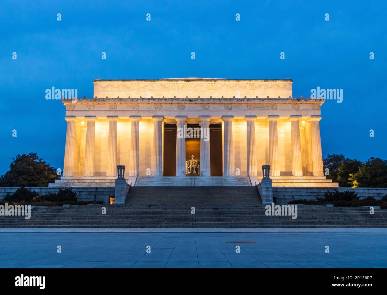 Lincoln Memorial at dawn in Washington DC Stock Photo