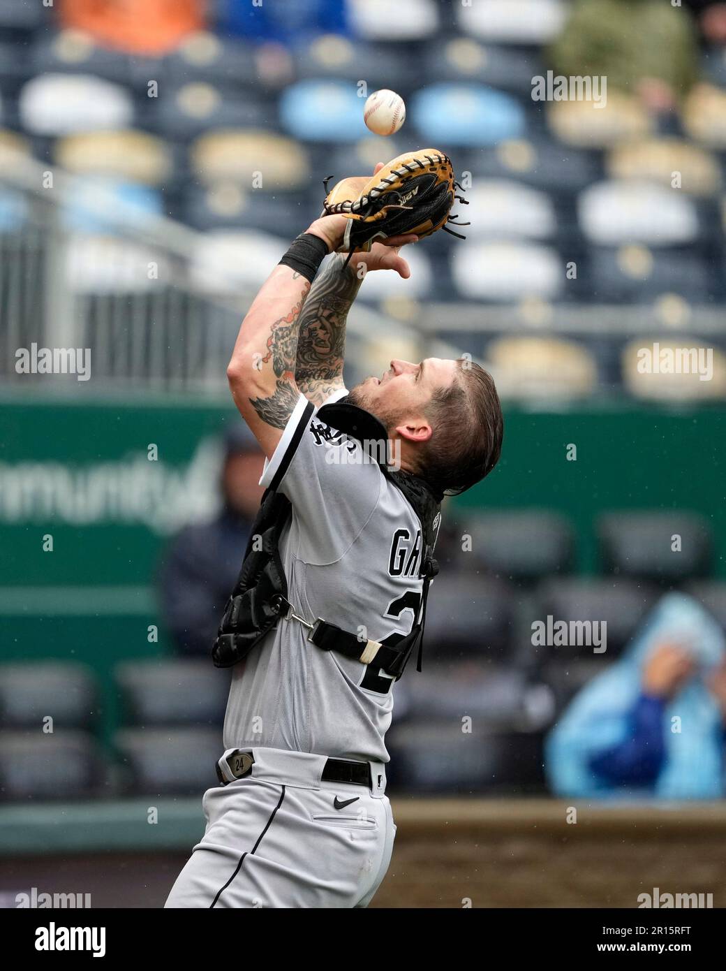 Kansas City, US, MAY 11, 2023 Chicago White Sox catcher Yasmani