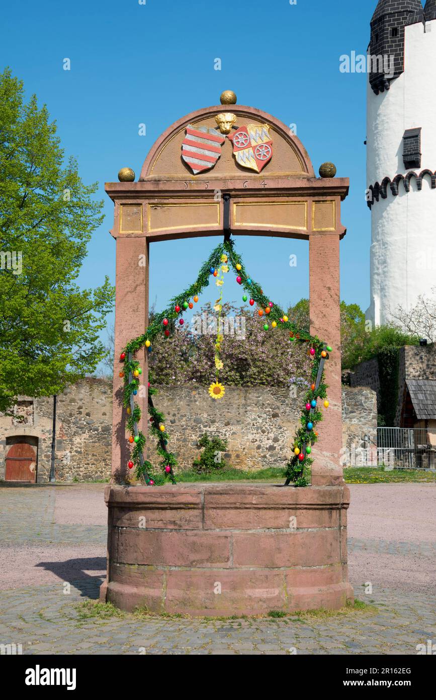 Fountain, Steinheim Castle, Museum of Local History, Steinheim am Main, Hanau, Hesse, Germany Stock Photo