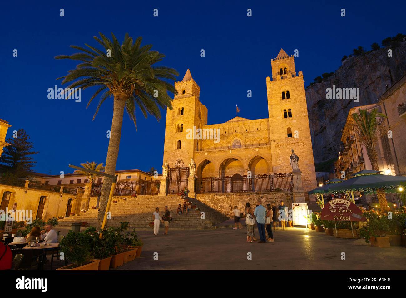 San Salvatore Cathedral with Piazza Duomo, Cefalu, Sicily, Italy Stock Photo