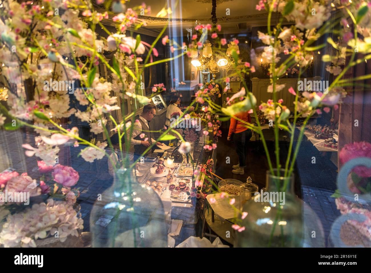 Oldworld coffee shop, Old Town, Zurich, Switzerland Stock Photo Alamy