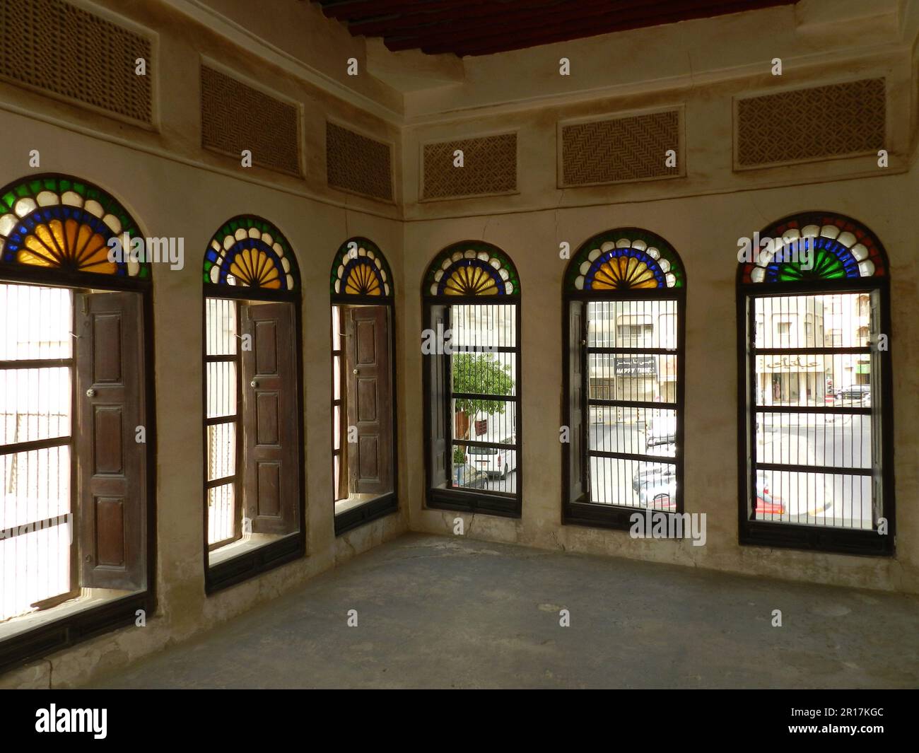 Bahrain, Muharraq Beit Sheikh Isa bin Ali, a traditional upperclass
