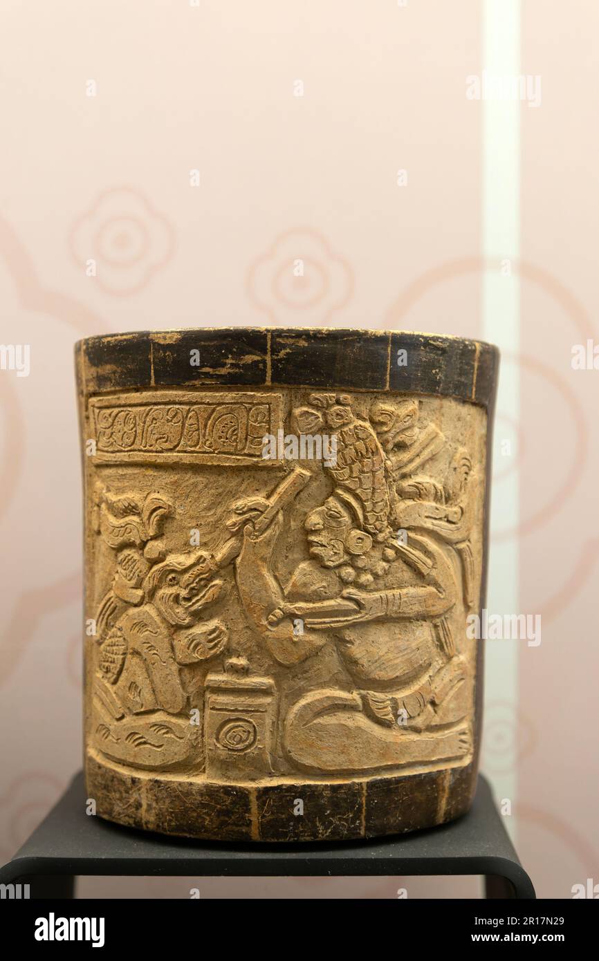 Pottery vase with image of Itzamnaaj, Uxul, Late Classic period, Mayan archaeological museum, Fort San Jose, Campeche, Mexico Stock Photo