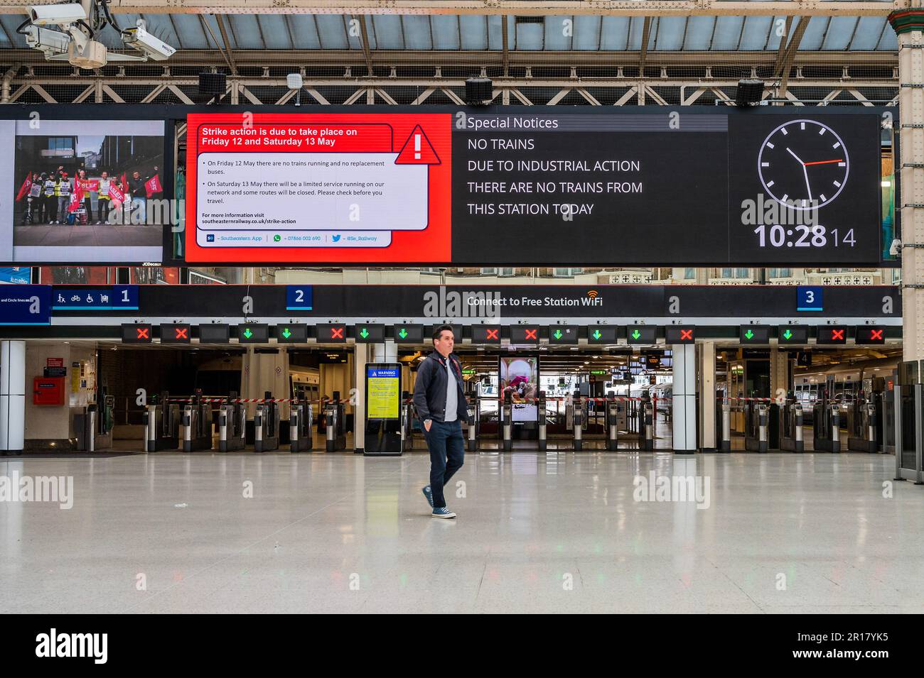 London, UK. 12th May, 2023. The main departure boards are blank at