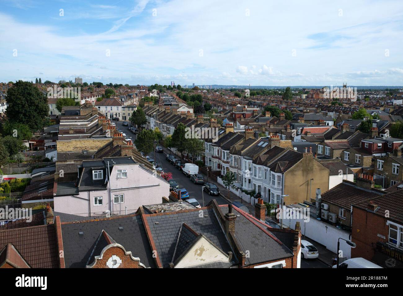London Street Scene, Tooting Bec Stock Photo - Alamy