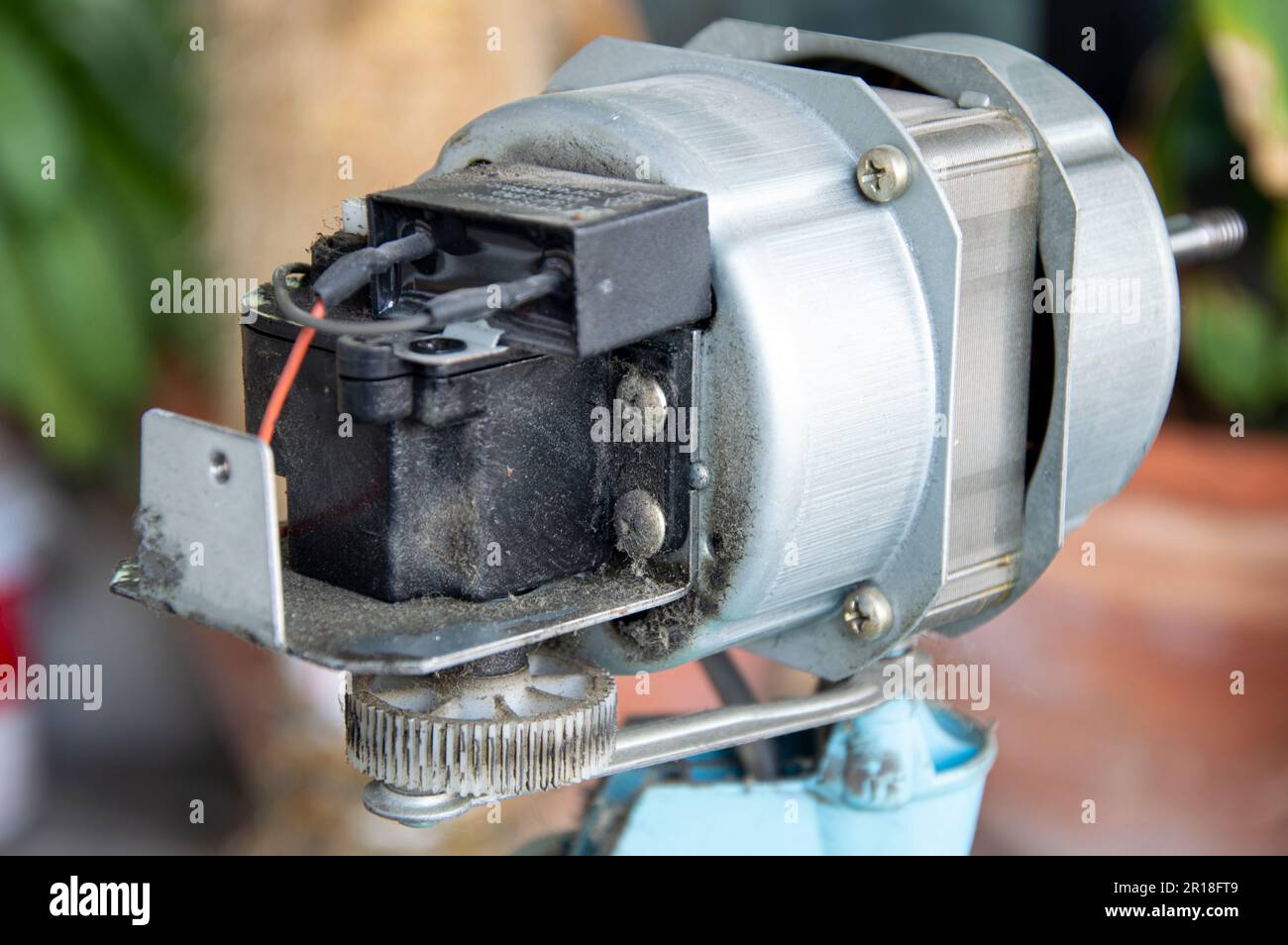 Rear view of fan motor, fan repair Stock Photo Alamy