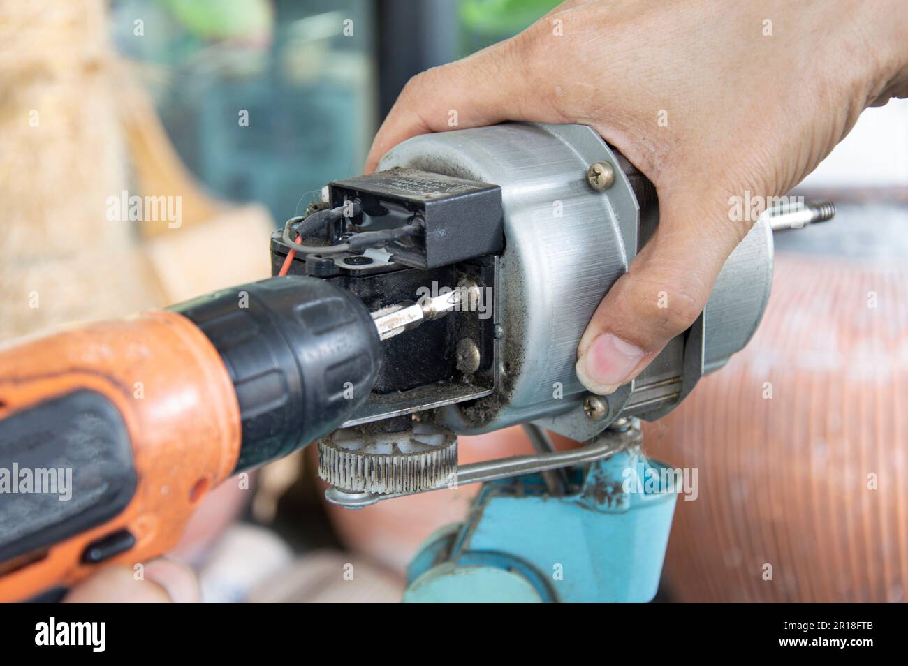Rear view of fan motor, fan repair Stock Photo Alamy