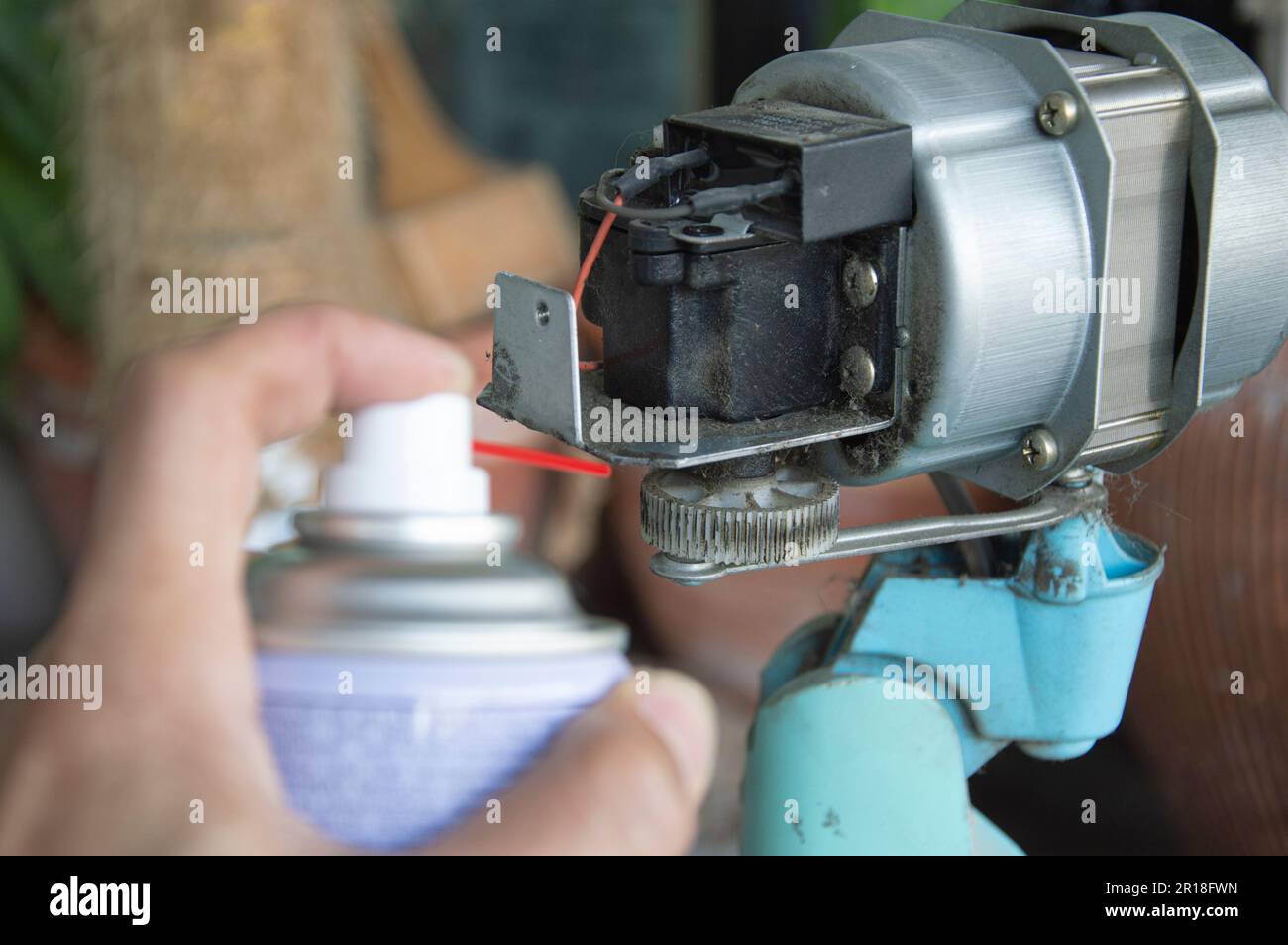 Rear view of fan motor, fan repair Stock Photo Alamy