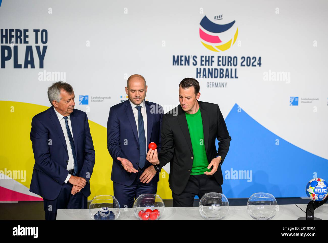 left to rightMichael WIEDERER (President EHF), Martin HAUSLEITNER
