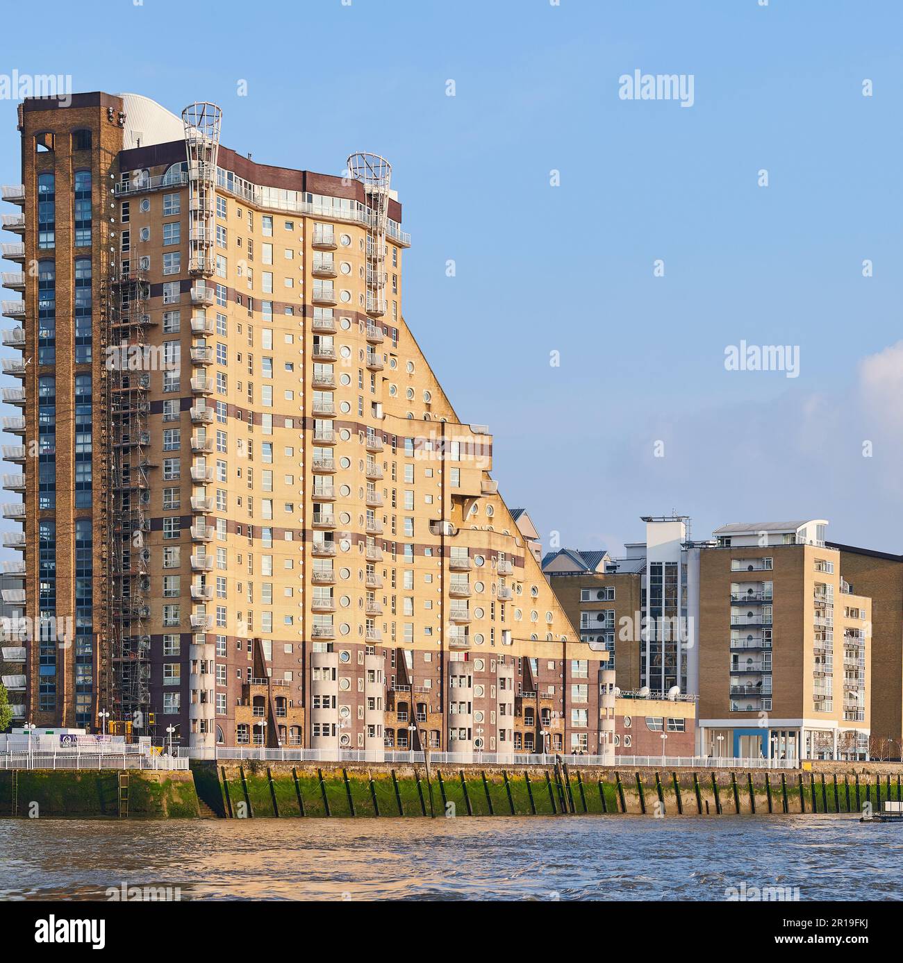 Cascades Tower, a block of apartments on the bank of the river Thames at the financial district of Canary Wharf, London, England. Stock Photo