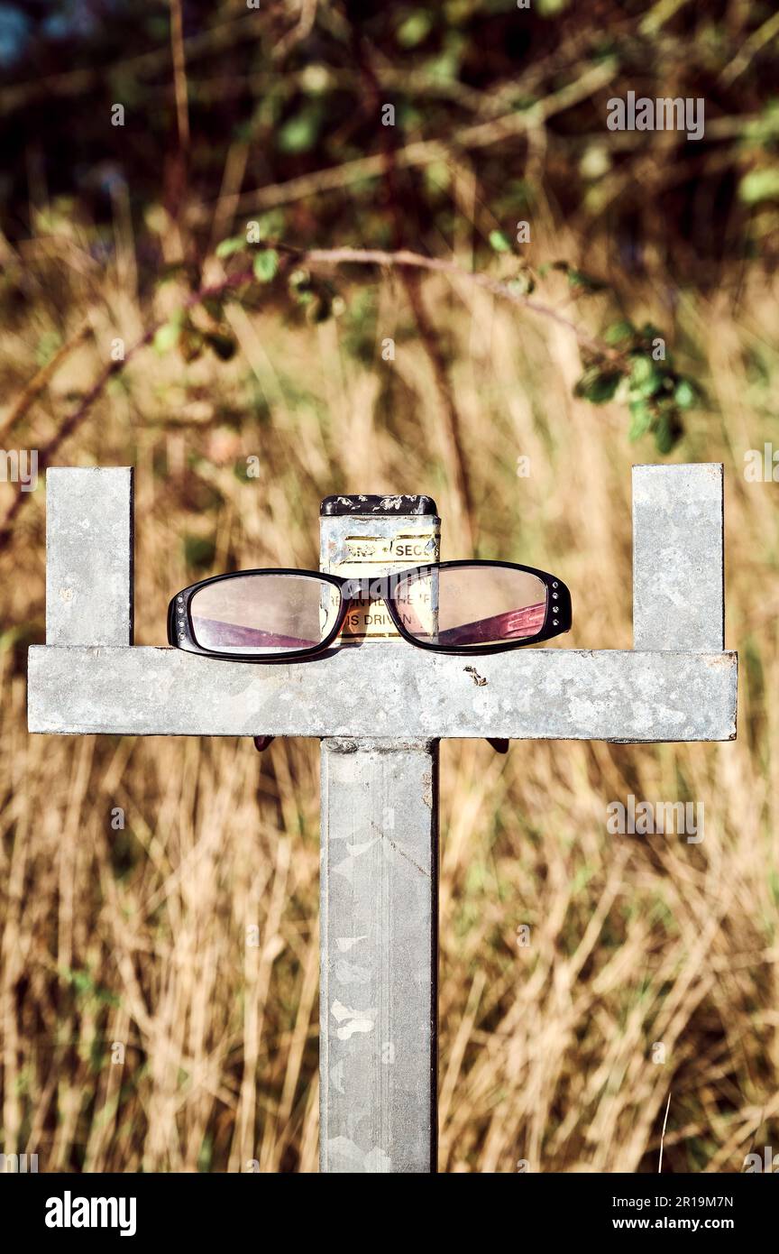 Lost and found hi-res stock photography and images - Alamy