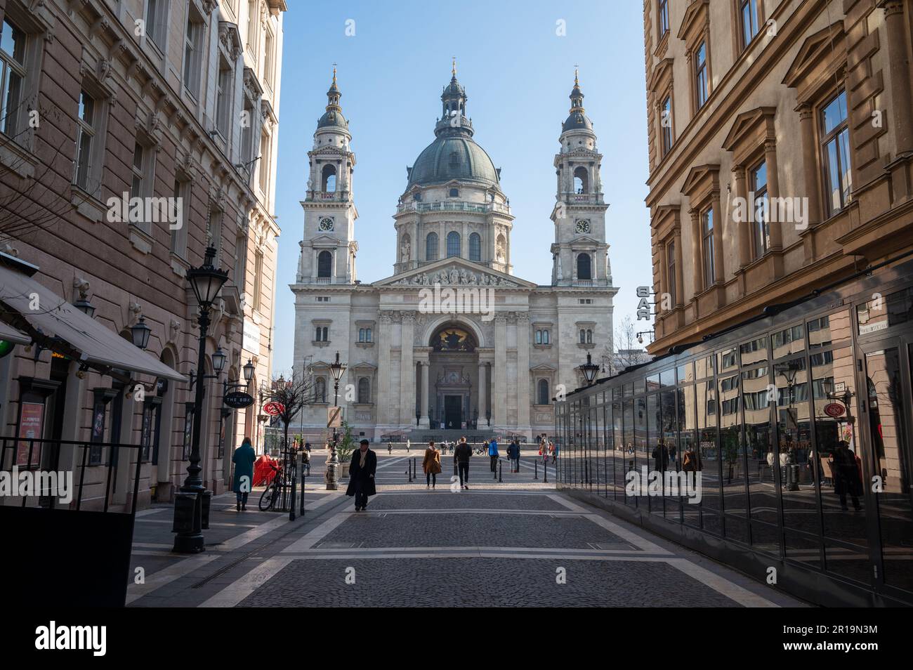 Saint Stephen's Basilica in central Budapest, capital city of Hungary. Landmark and place of worship. Built between 1851 and 1905 Stock Photo