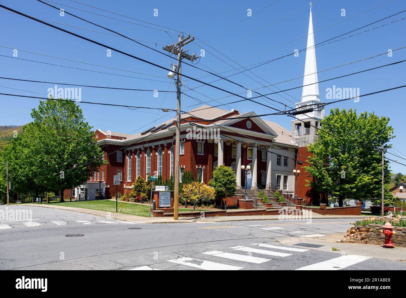 WAYNESVILLE, NC, USA-4 MAY 2023: First United Methodist Church at Academy and Haywood. Stock Photo