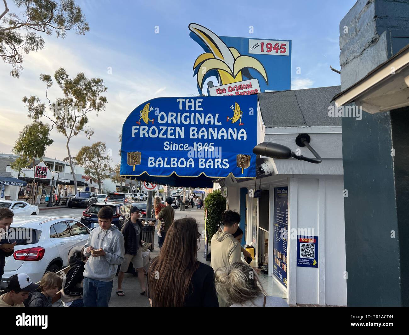 United States. 07th Apr, 2023. People line up outside the Sugar and