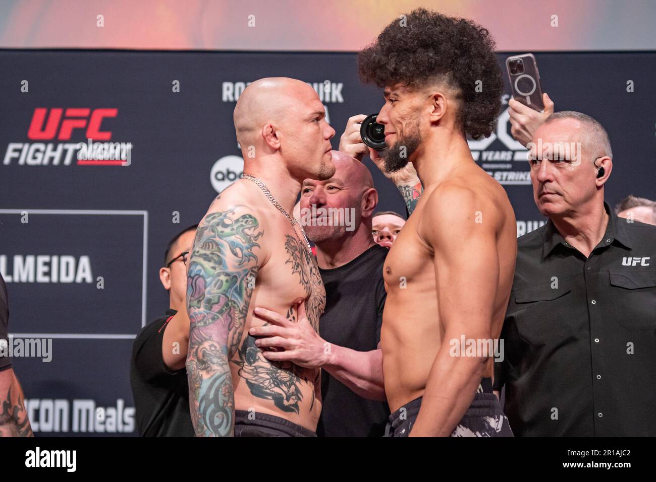 charlotte-nc-north-carolina-usa-12th-may-2023-charlotte-north-carolina-may-12-r-l-anthony-smith-and-johnny-walker-face-off-at-ceremonial-weigh-ins-ahead-of-ufc-fight-night-rozenstruik-vs-almeida-on-may-12th-2023-at-spectrum-center-in-charlotte-north-carolina-united-states-credit-image-matt-daviespx-imagens-via-zuma-press-wire-editorial-usage-only!-not-for-commercial-usage!-2R1AJC2.jpg