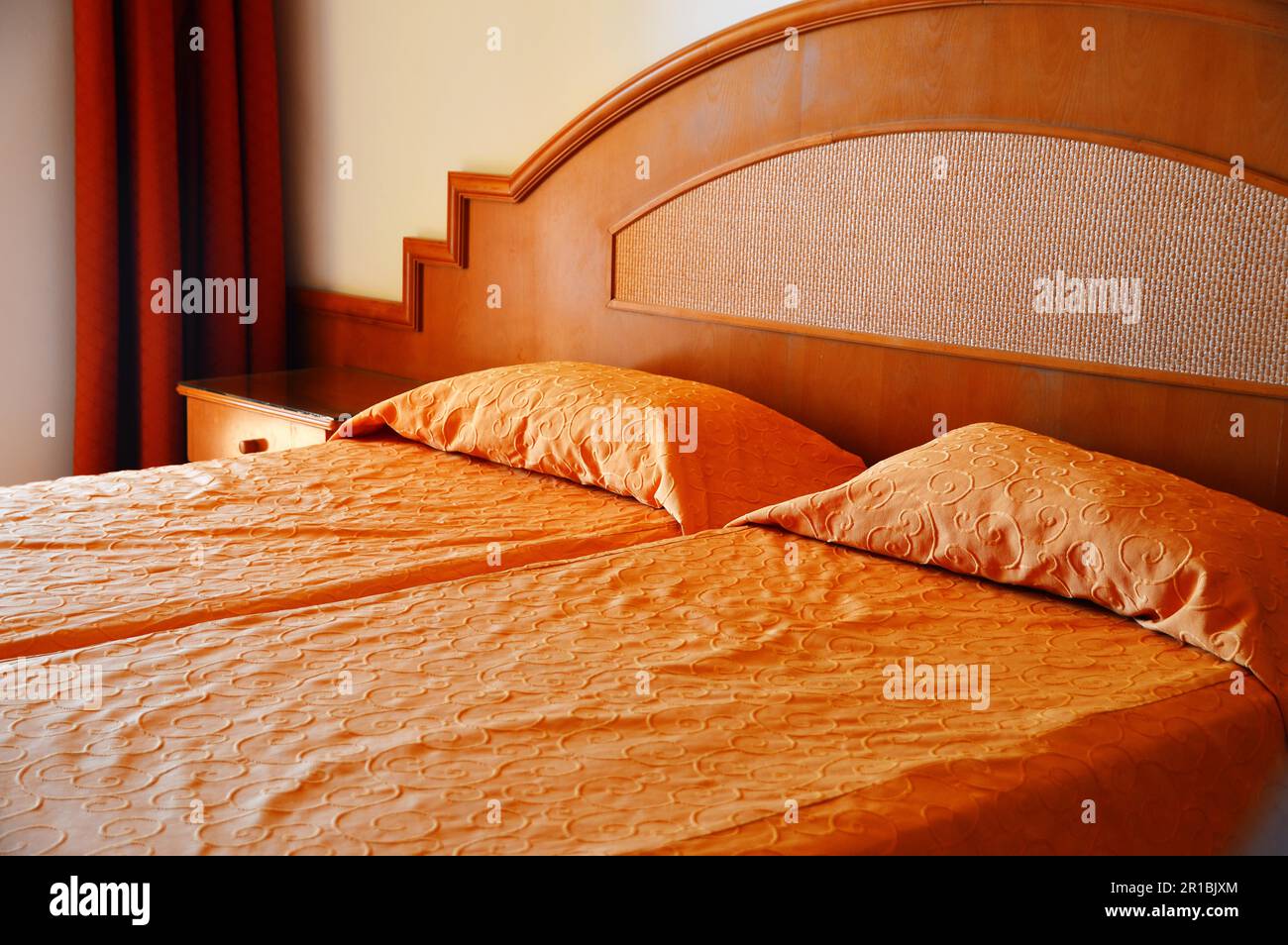 Double bed in hotel room. Stock Photo Alamy