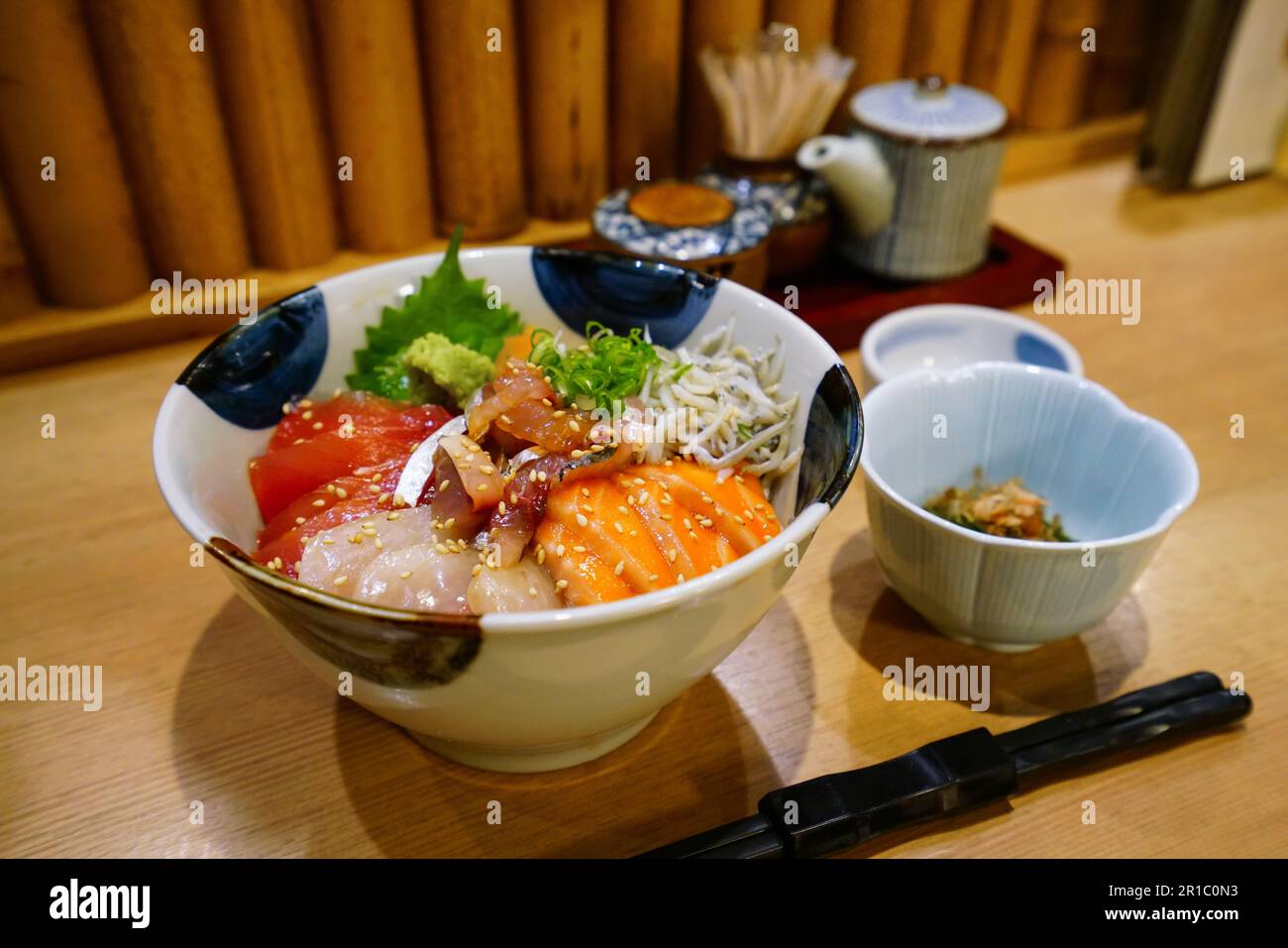 rice bowl topped with seafood(Kaisendon Stock Photo Alamy