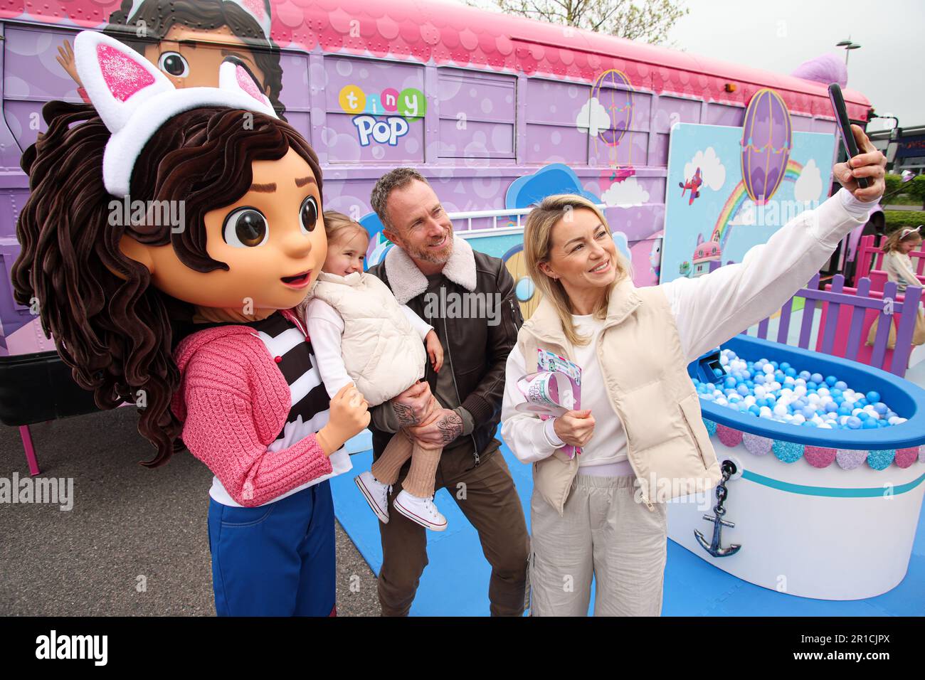 editorial-use-only-james-and-ola-jordan-and-their-daughter-ella-attend