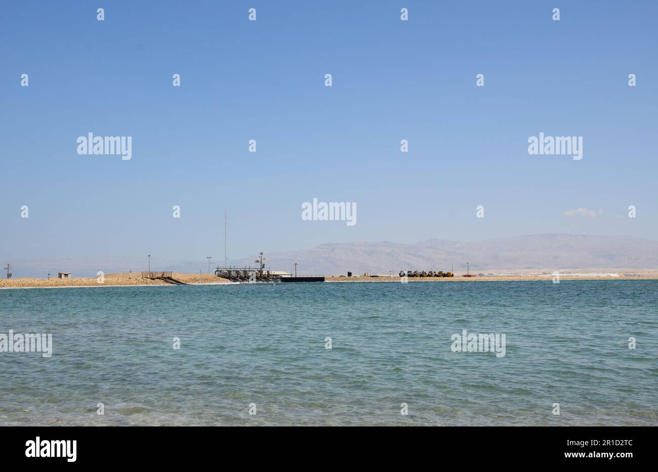 Receding coastline and dangerous sinkholes - Ein Gedi Beach, Dead Sea ...