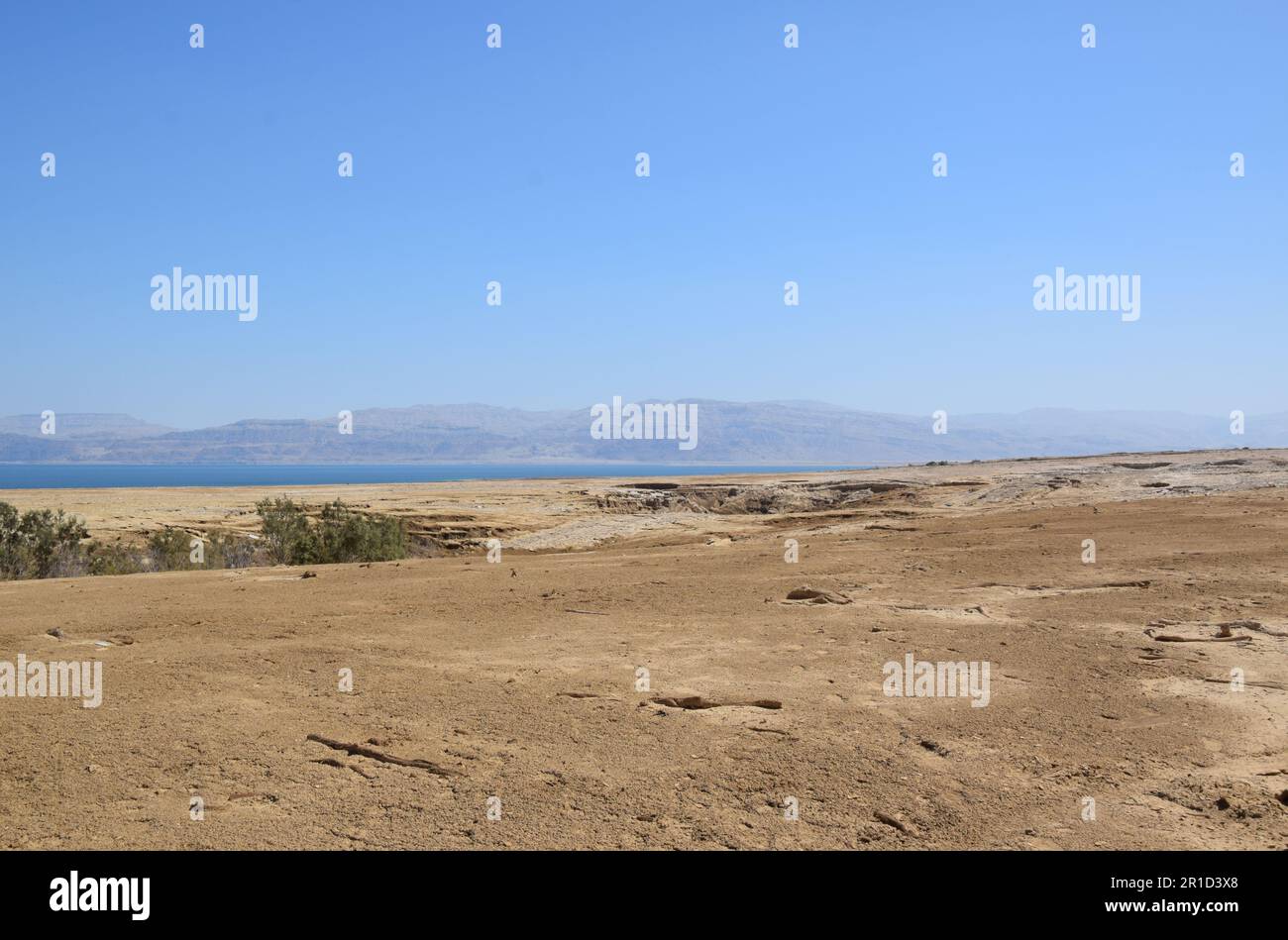 Receding coastline and dangerous sinkholes - Ein Gedi Beach, Dead Sea ...